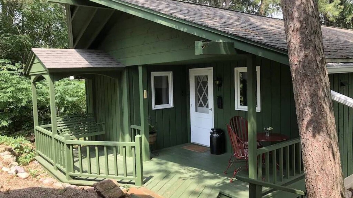 Baraboo Cottage | Cottage near Devils lake and Wisconsin Dells