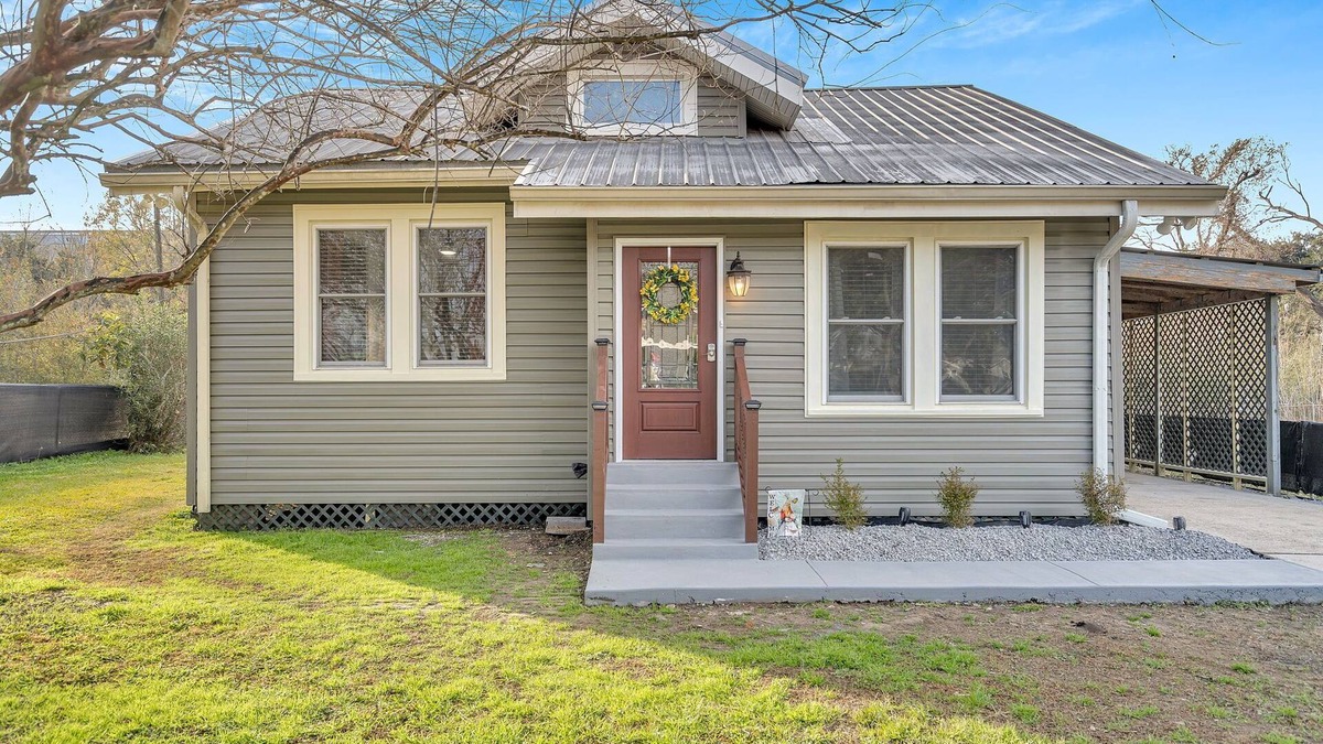 Destrehan Cottage | Cottage near the New Orleans Airport