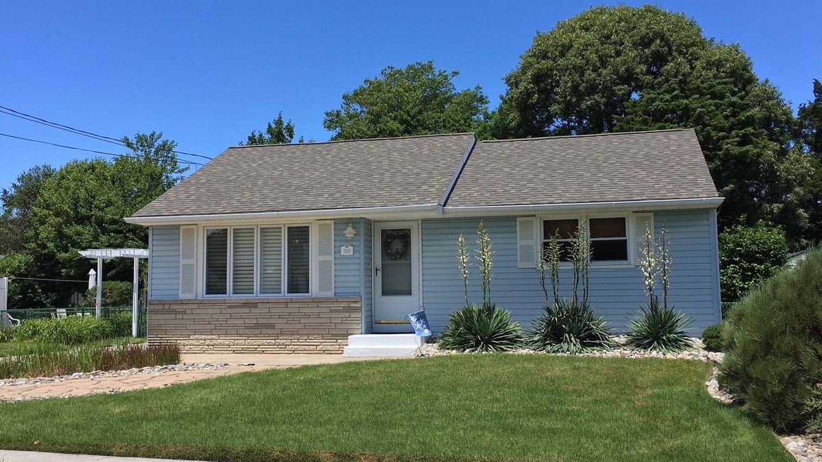 North Cape May House | Cottage Near the Bay 2.5 blocks to the beach & Harpoons. September open.
