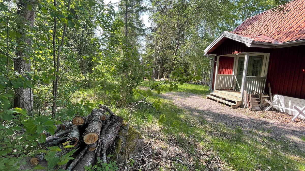 Laxa Municipality House | Cottage near Tivedens National Park