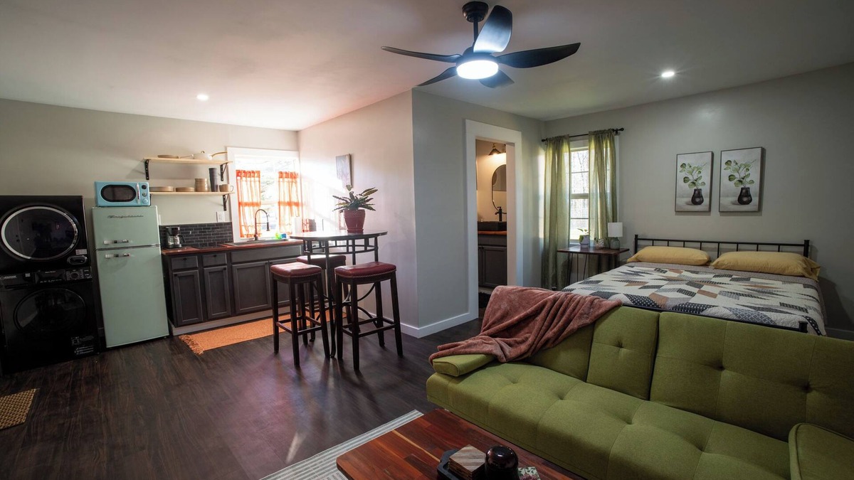 Starkville Cottage | Cottage Nestled in Nature