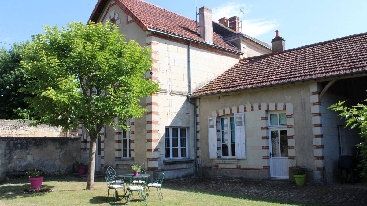 Le Puy-Notre-Dame Cottage | Cottage of the Château de la Paleine