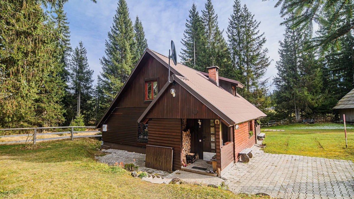 Goreljek Cottage | Cottage of the Rising Sun in Pokljuka Forest