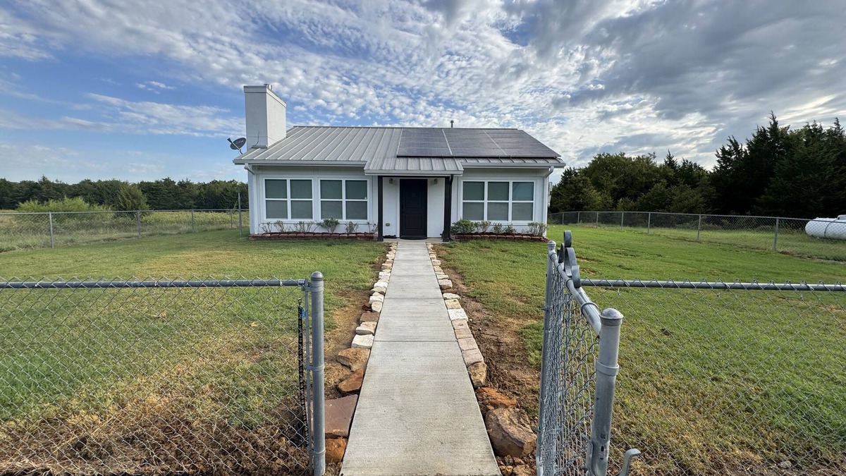 Valley View Cottage | Cottage on 14 acres near Lake Ray Roberts