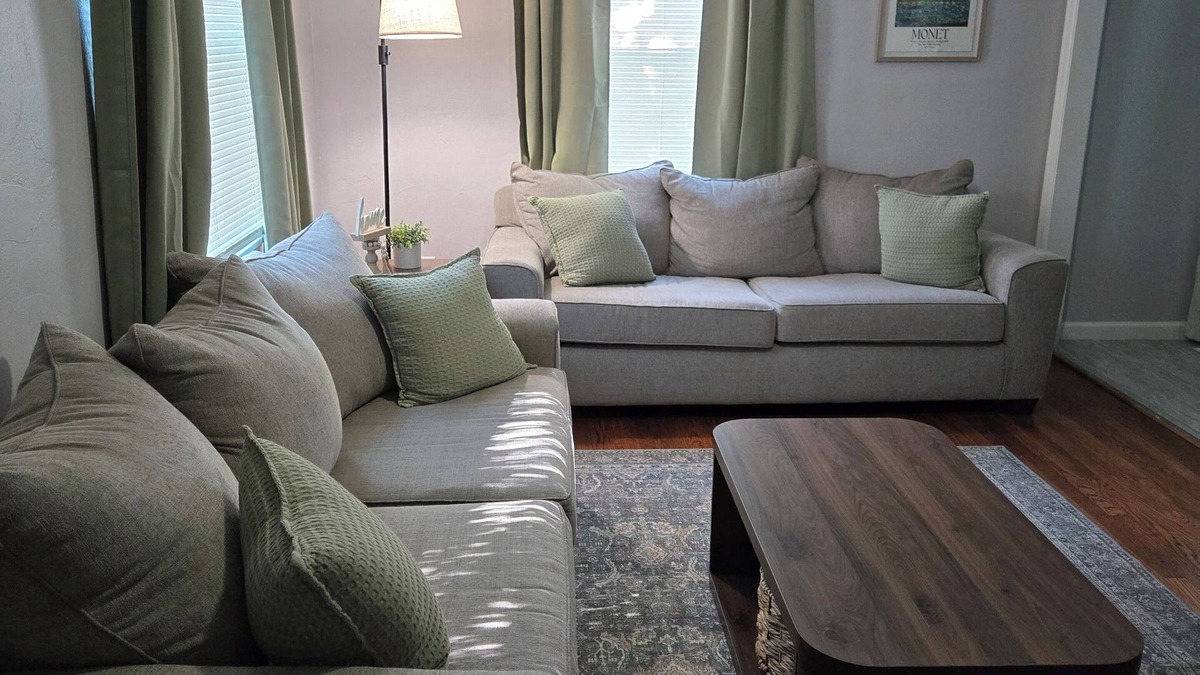 Midwest City House | Cottage on 15th-Charming 2 Bedroom, Cottage on 15th-Charming 2 Bedroom