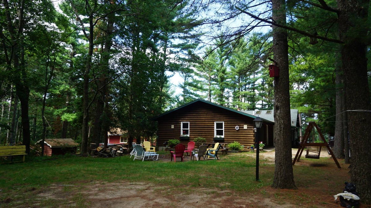 Redgranite House | Cottage on a crystal clear lake