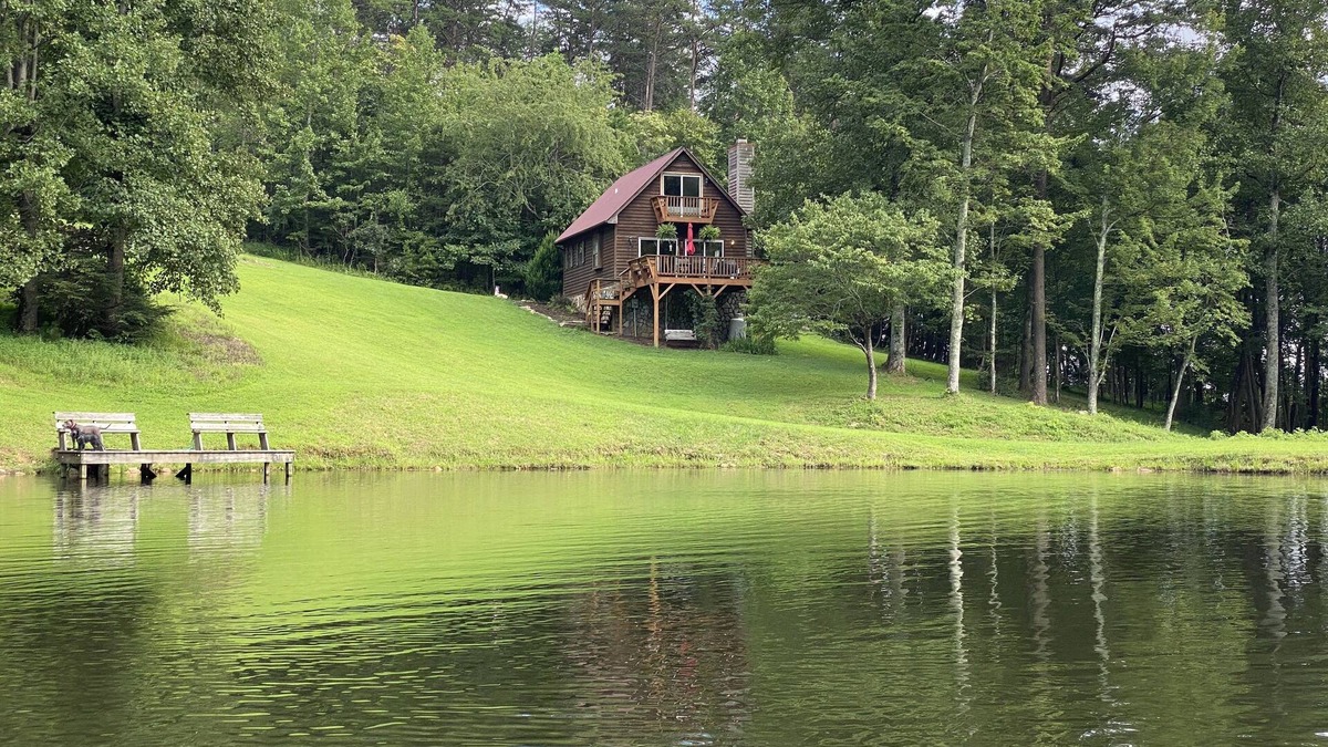 Ararat Cottage | Cottage on a private lake in the Blue Ridge Mountains of Virginia