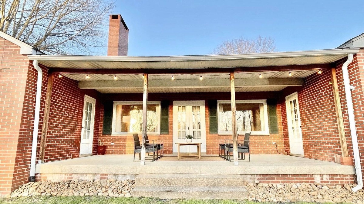 St Albans House | Cottage on College Hill - 4 Bedroom Private home