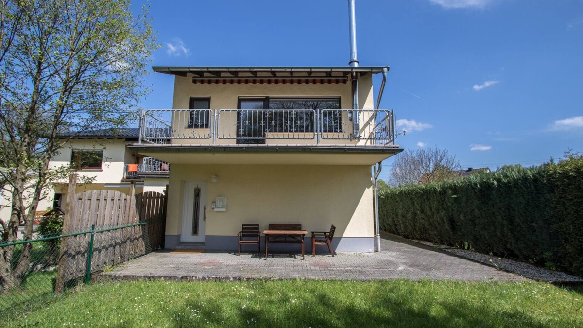 Dreifelden House | Cottage on Dreifelder pond