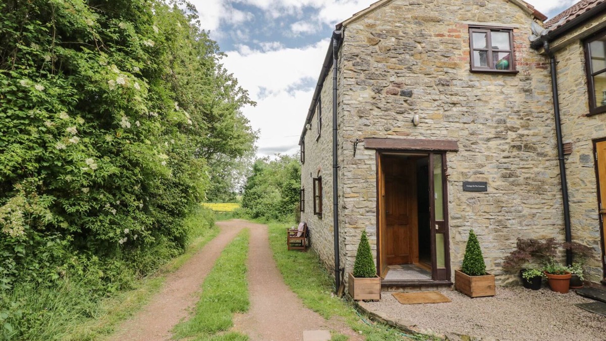 Blaisdon Cottage | COTTAGE ON THE COMMON, with open fire in Westbury-On-Severn