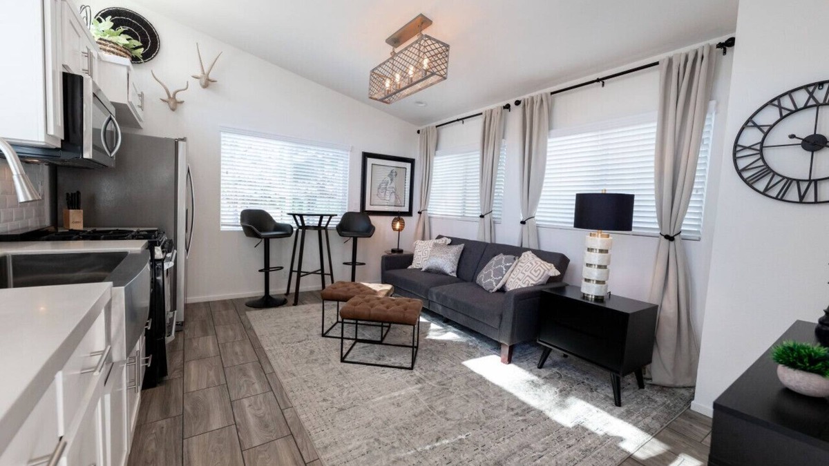 Reno House | Cottage on Historic Grounds: Citrine