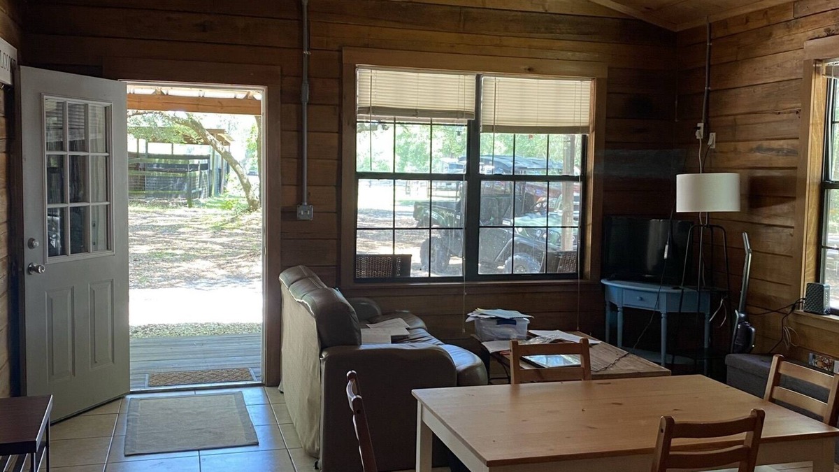 Williston Cottage | Cottage on Private farm. Close to horse shows and scuba diving