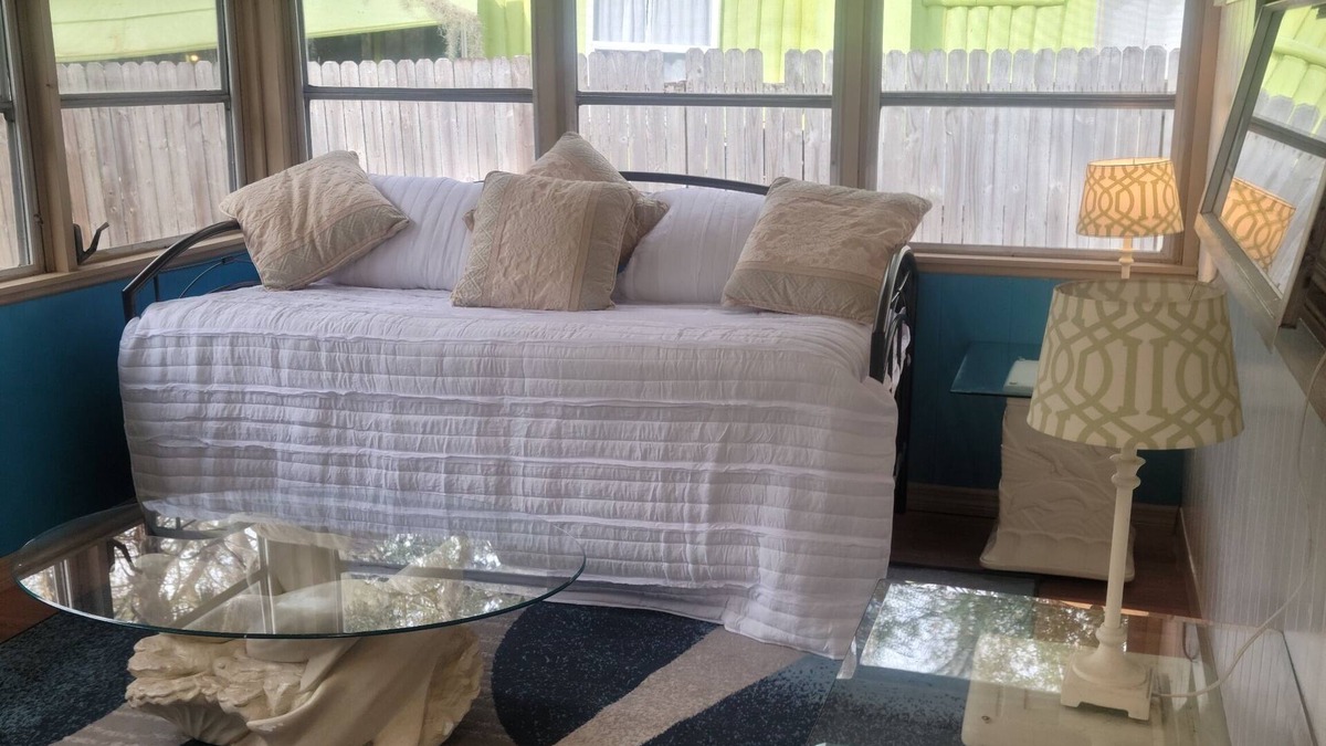 Anclote River Acres Cottage | Cottage on river
