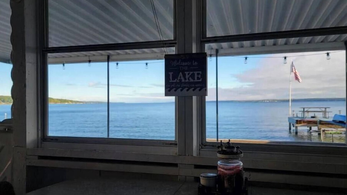 Dresden Cottage | Cottage on Seneca Lake Shoreline