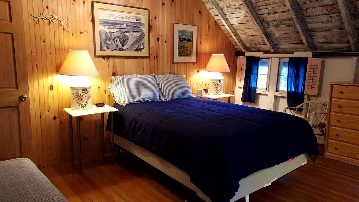 Burlington Flats Cottage | Cottage on Summit Lake