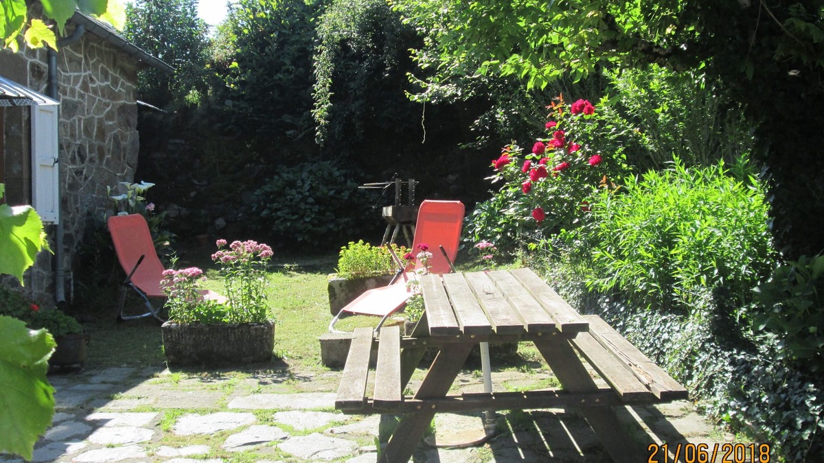 Le Monteil House | Cottage on the farm in Auvergne, between Sancy and Puy Mary