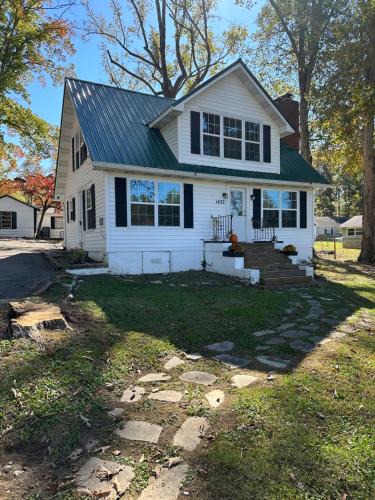 Knoxville House | Cottage on the Hill Knoxville
