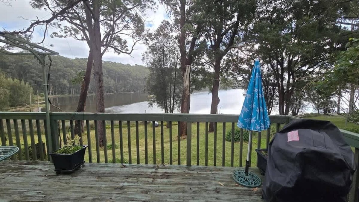 Burrill Lake House | Cottage On The Lake S