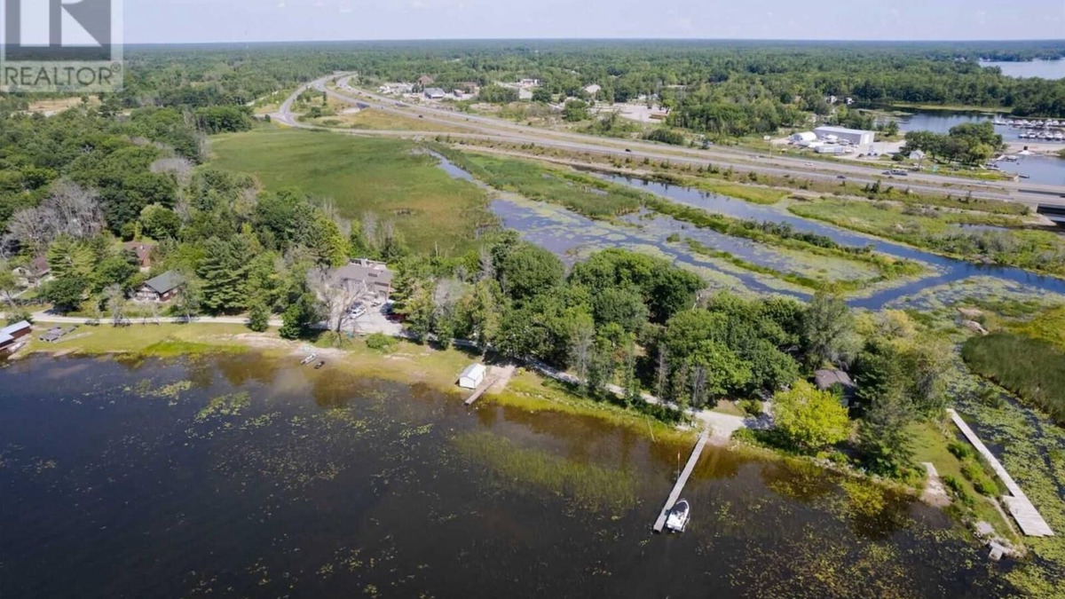 Port Severn Cottage | Cottage on water at oak Bay Gulf Club