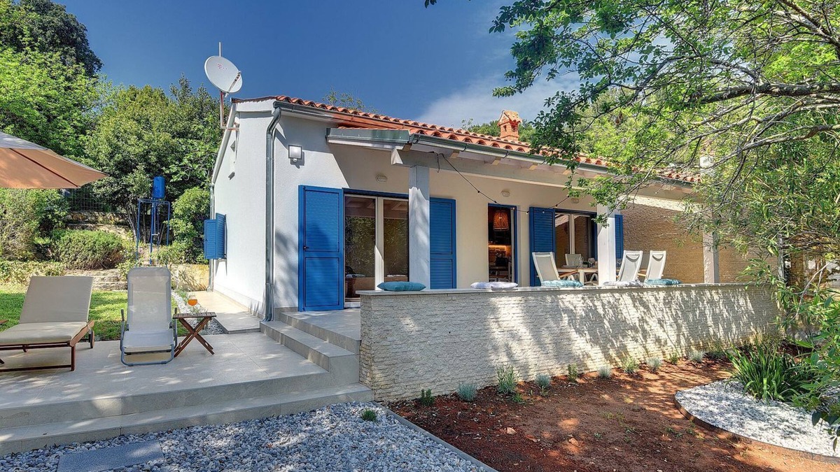 Premantura House | Cottage only 20 meters from the beach
