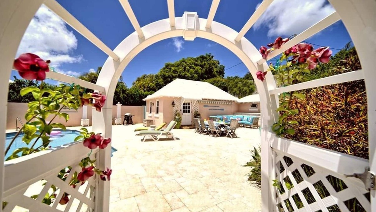 Paget Apartment | Cottage Priv. Pool & Tennis Beach 5 min Central