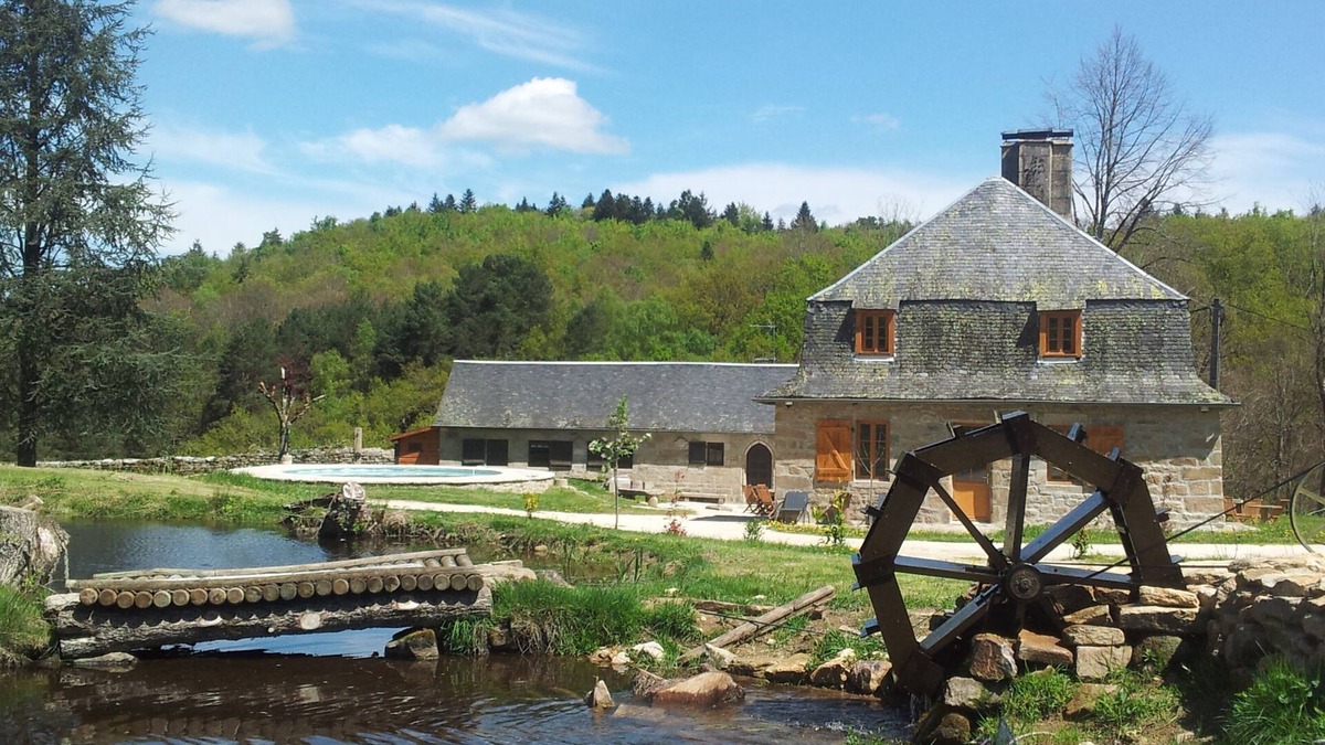 Treignac House | Cottage renovated on the ruins of the XV th Century, relaxation area (Jacuzzi) and swimming