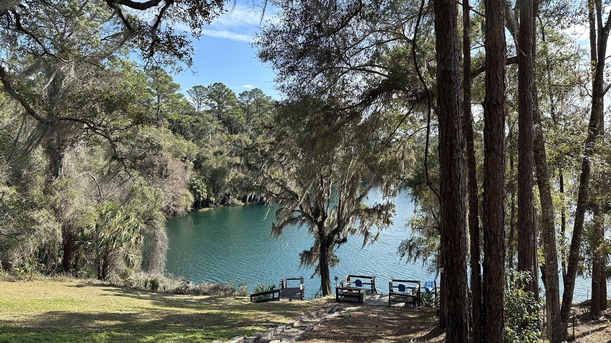Dunnellon Cottage | Cottage retreat at Blue Cove on the Rainbow River