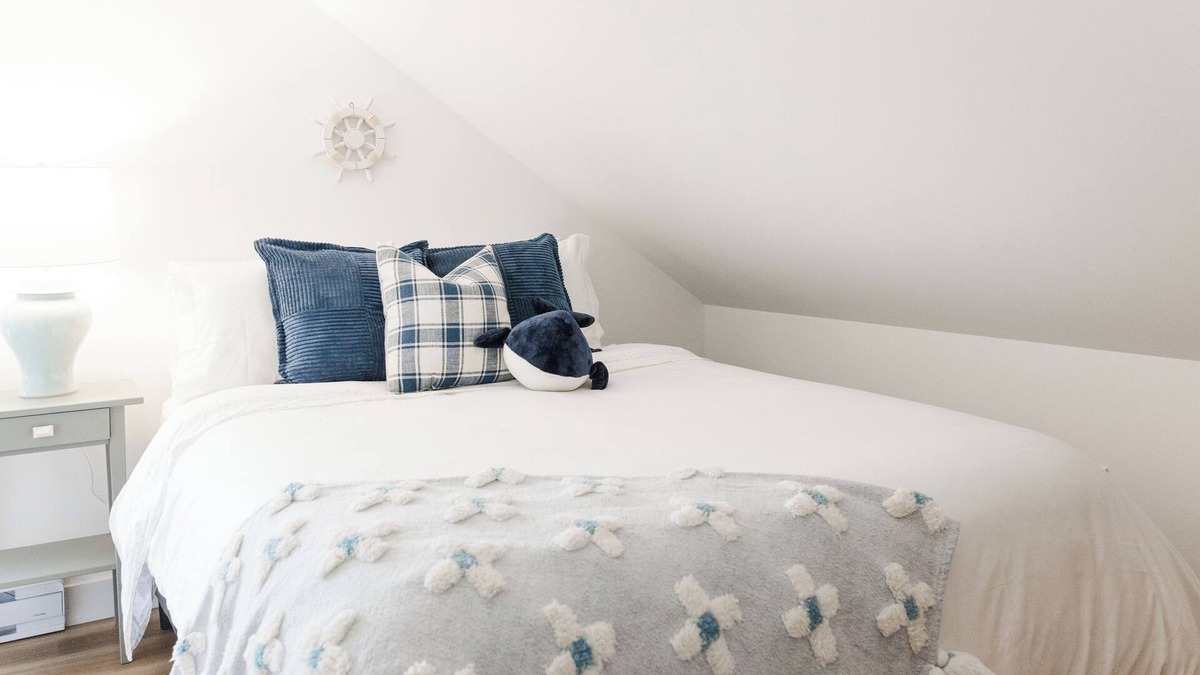 St. Andrews Cottage | Cottage retreat in town! Spacious with large backyard.