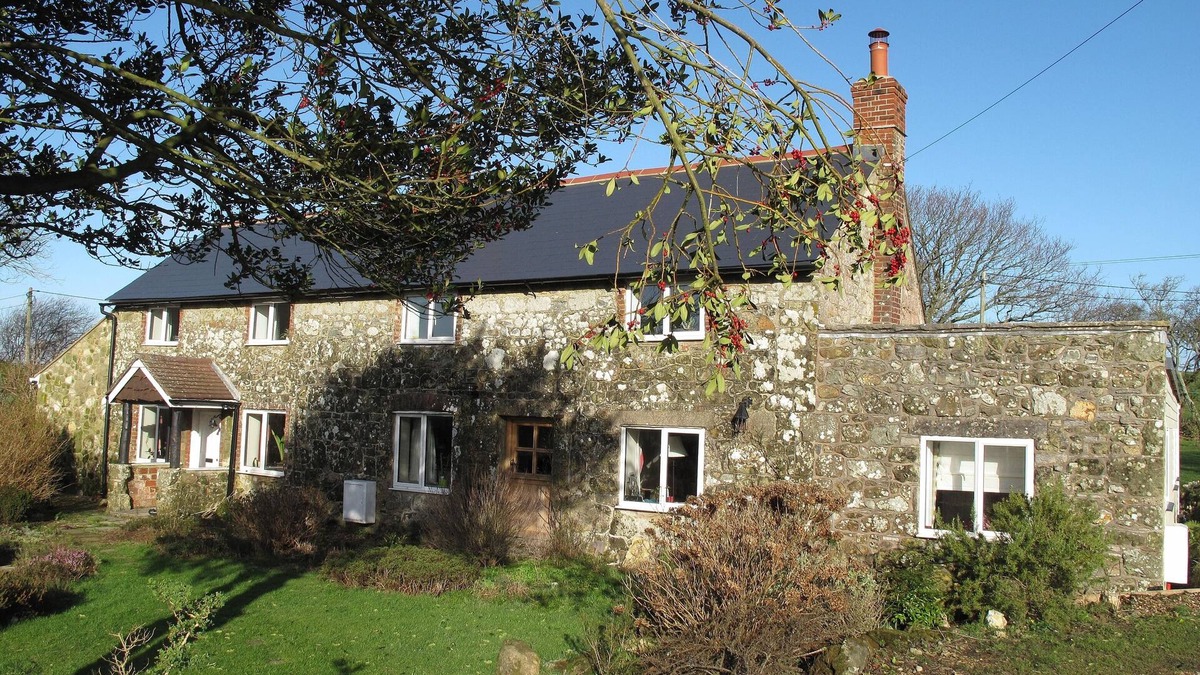 Godshill Cottage | Cottage Set In Rolling Countryside
