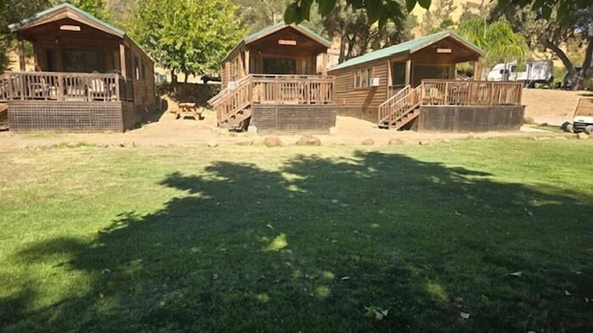 Winters Cottage | Cottage, Sleeps 6 - Roomy 1 Bedroom Cottage, Sleeps 4-6