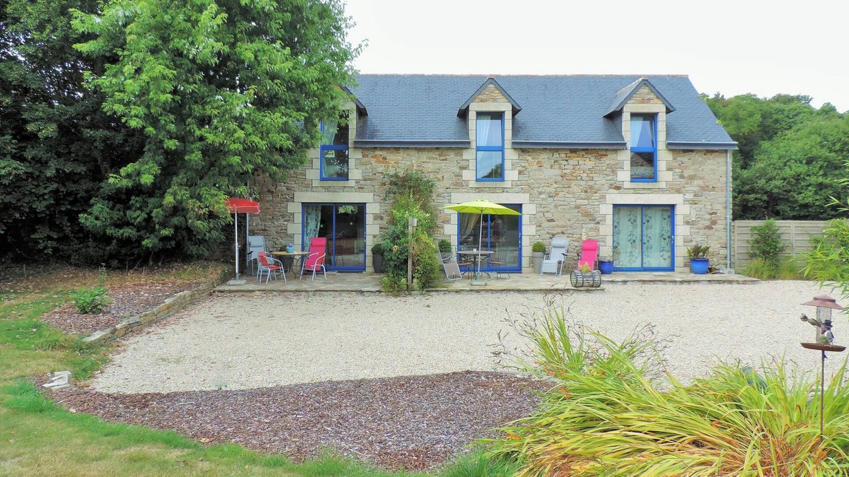 Riec-sur-Belon House | cottage swallows