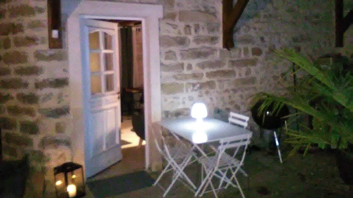 Dannemois Cottage | Cottage 'the little house' in a pretty village in the countryside