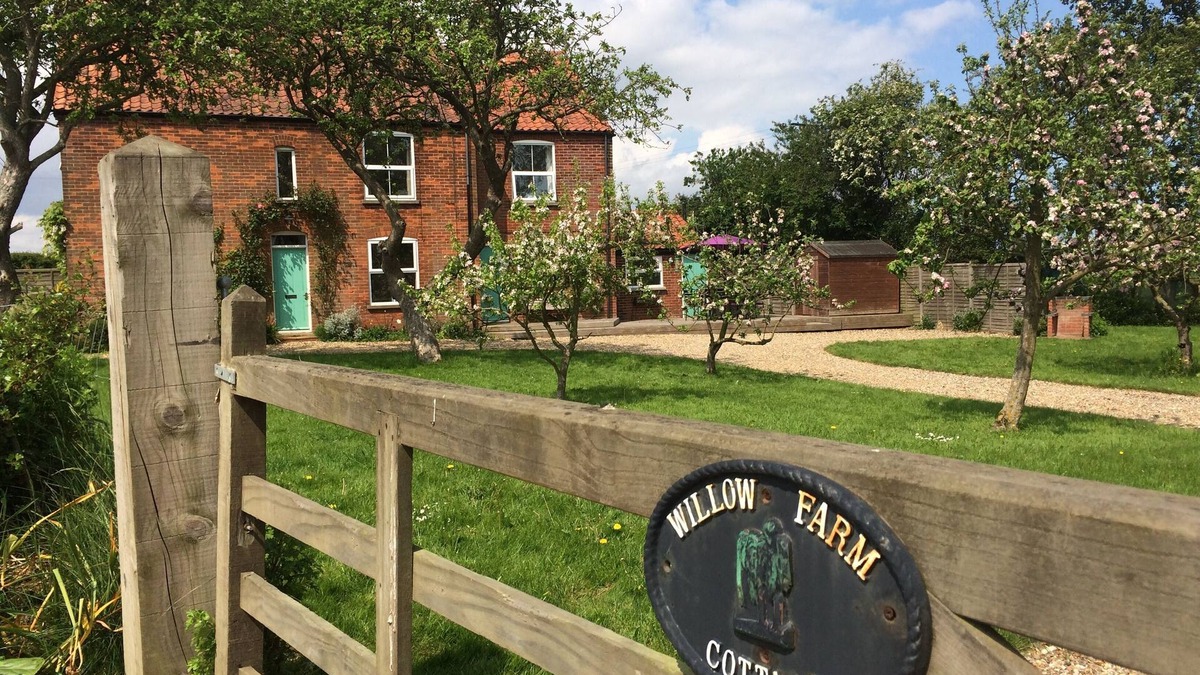 Irstead Cottage | Cottage with a Countryside view at Dairy Barns Holiday Cottages