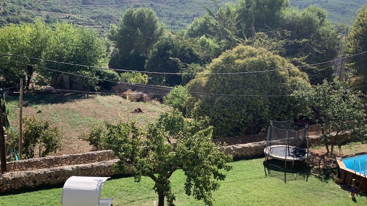 Vilaverd Cottage | Cottage with fireplace Ca l'Esquelleta with a capacity of 1 to 8 people