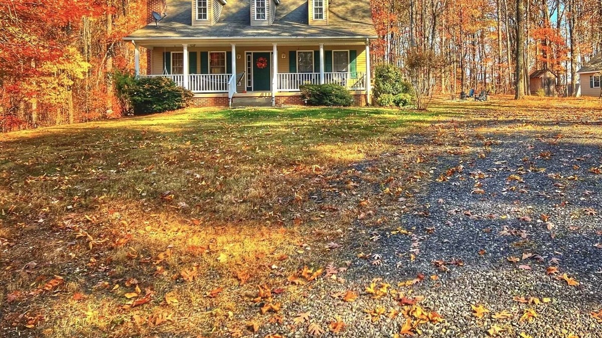 Reva Cottage | Cottage with Fireplace and Chef Kitchen in Blue Ridge foothills VA Wine country