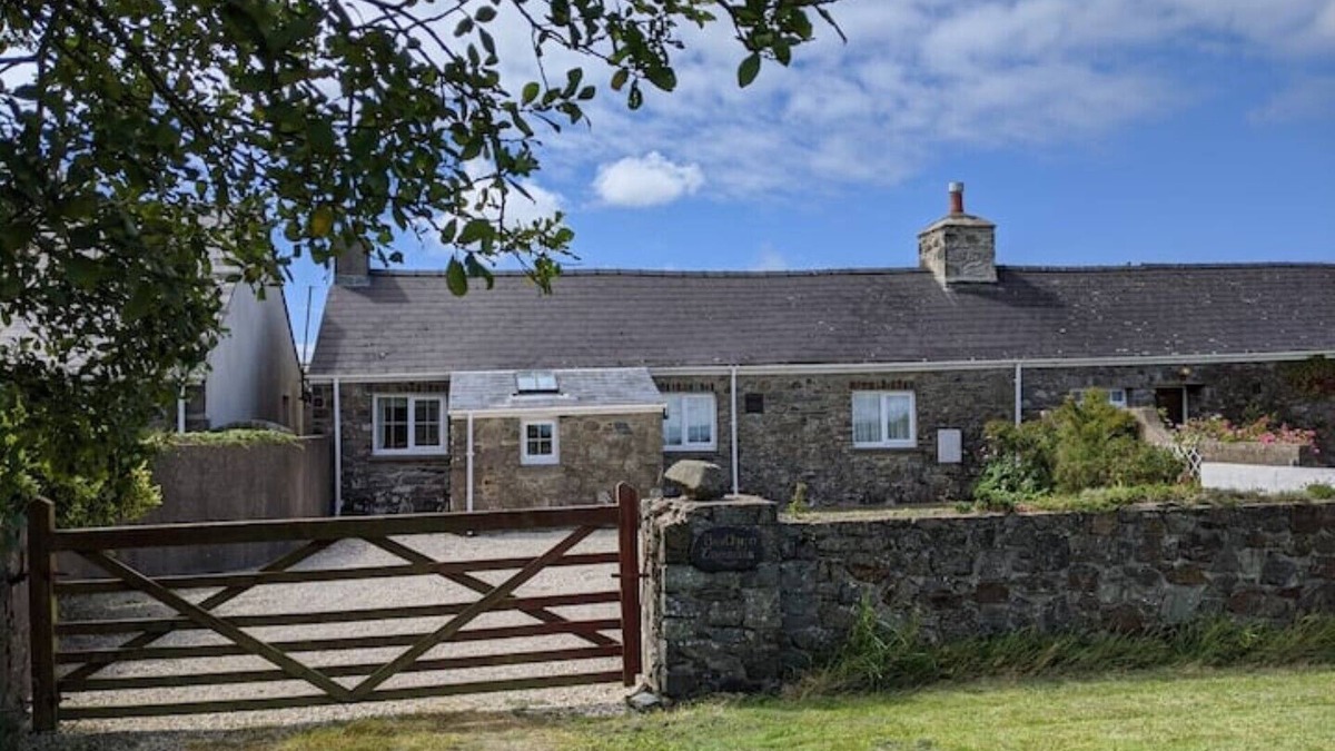 St Brides Cottage | Cottage with games room (near Solva & St.David's)