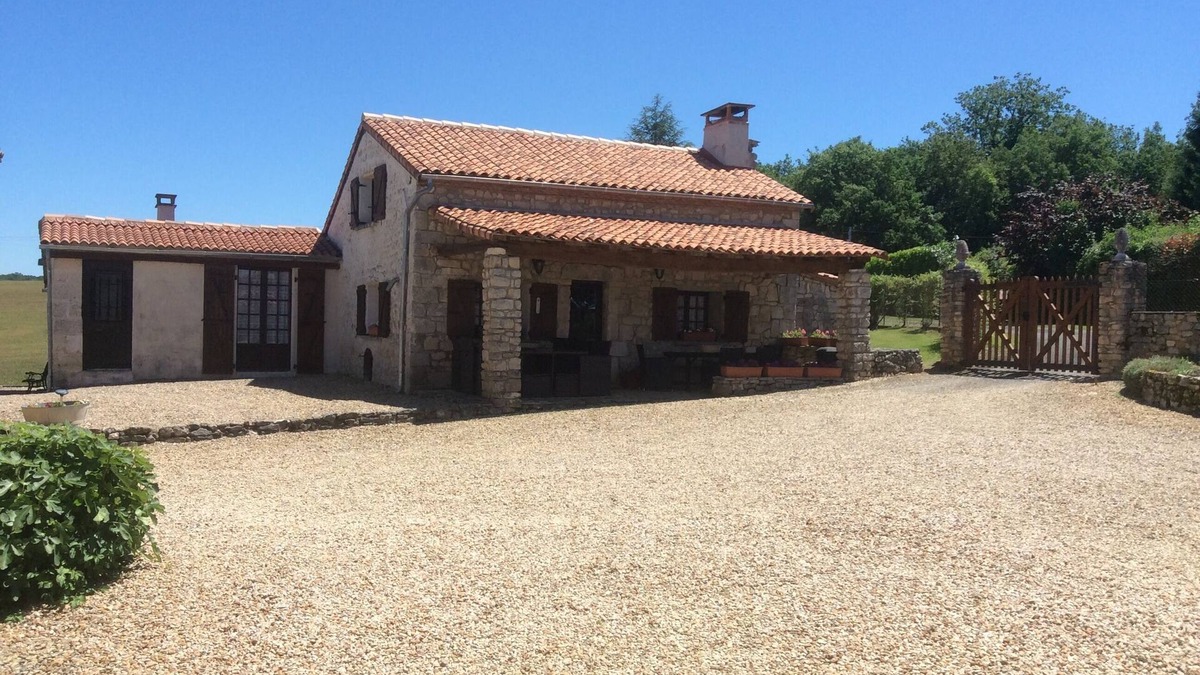 Marthon Cottage | Cottage with Heated Salt water pool in private & peaceful setting.