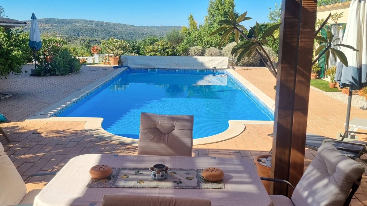 Loule Cottage | Cottage With large Pool In Beautiful Countryside, fabulous gardens. Nr Loule.