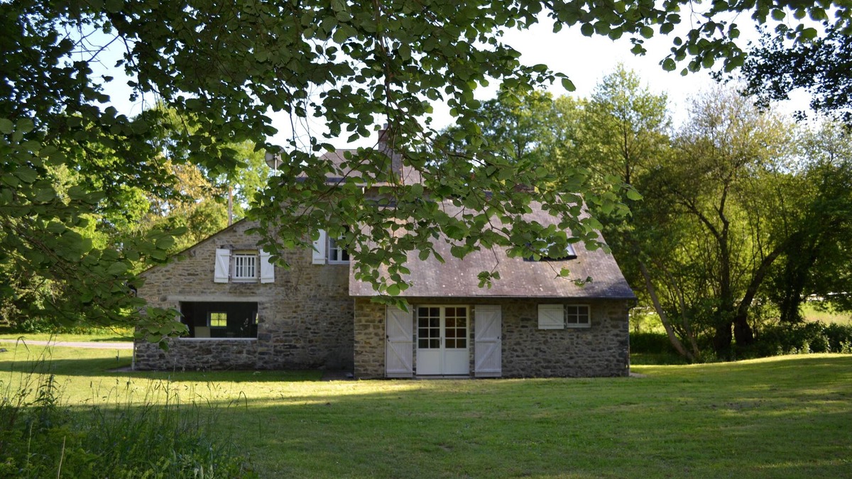 La Baconniere Cottage | Cottage with pond in Mayenne at the gates of Brittany and Normandy