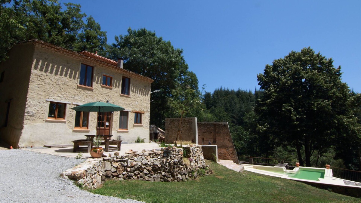 Cenne-Monestias Cottage | Cottage With pool, set in a private 5 hectare domaine, perfect for nature lovers
