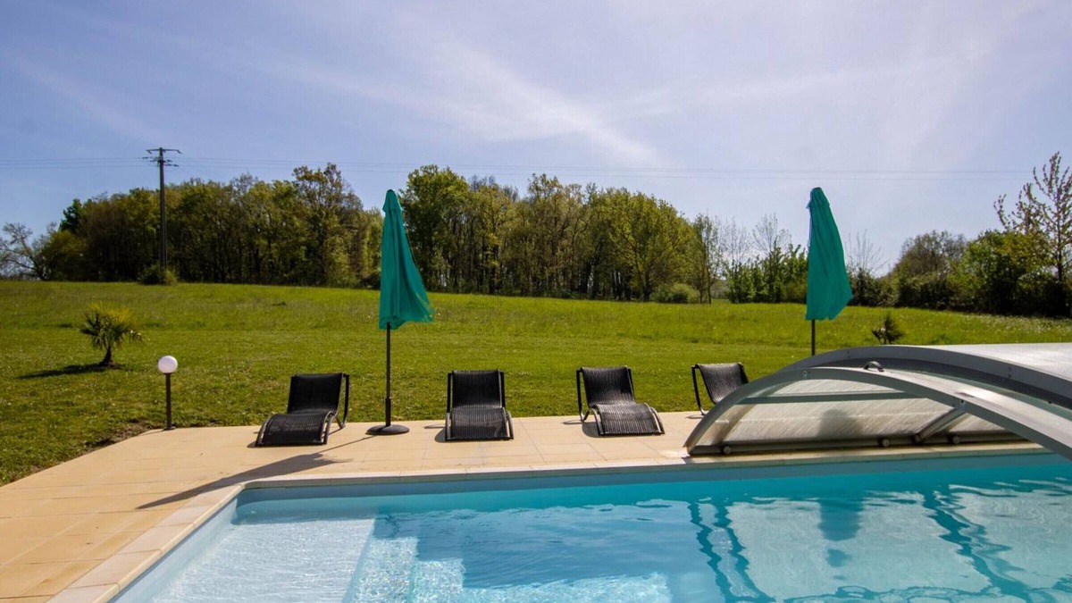 Naussannes Cottage | Cottage with private pond, shared pool and WiFi in Dordogne