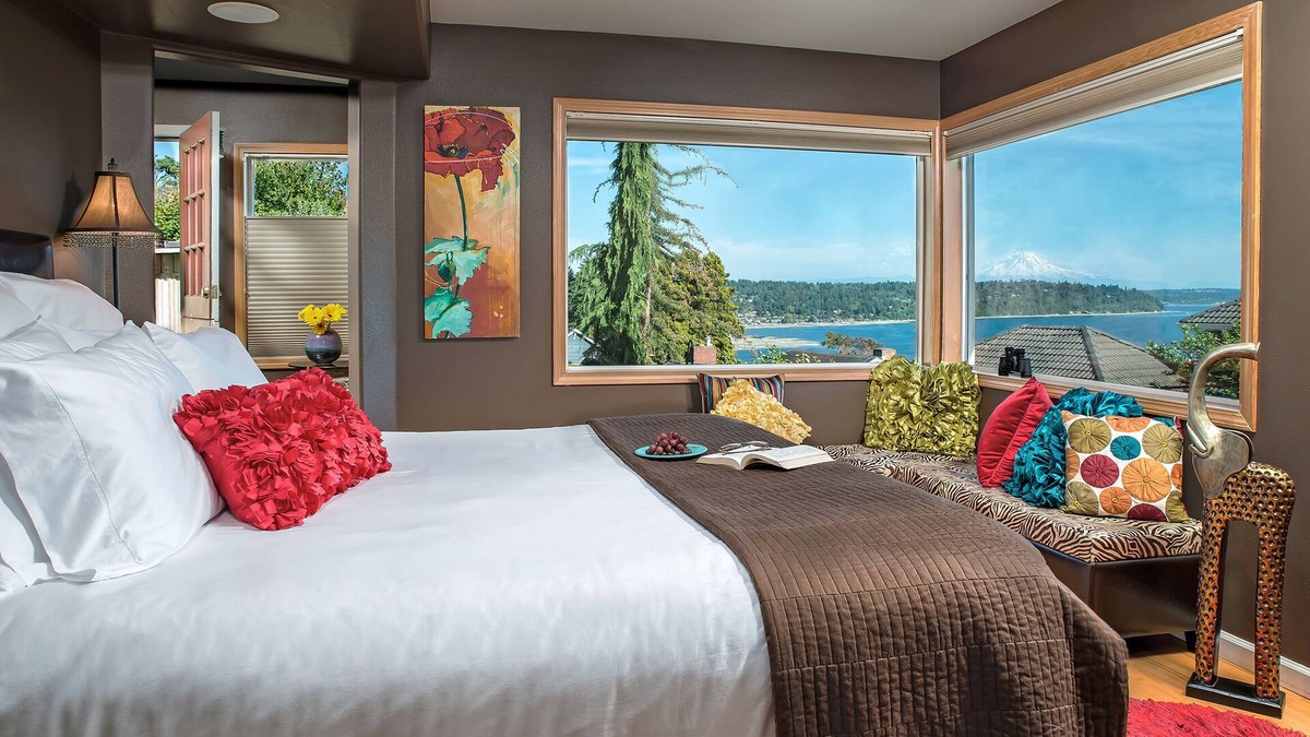 Three Tree Point Cottage | Cottage with Puget Sound, Mount Rainier, & Olympic Views