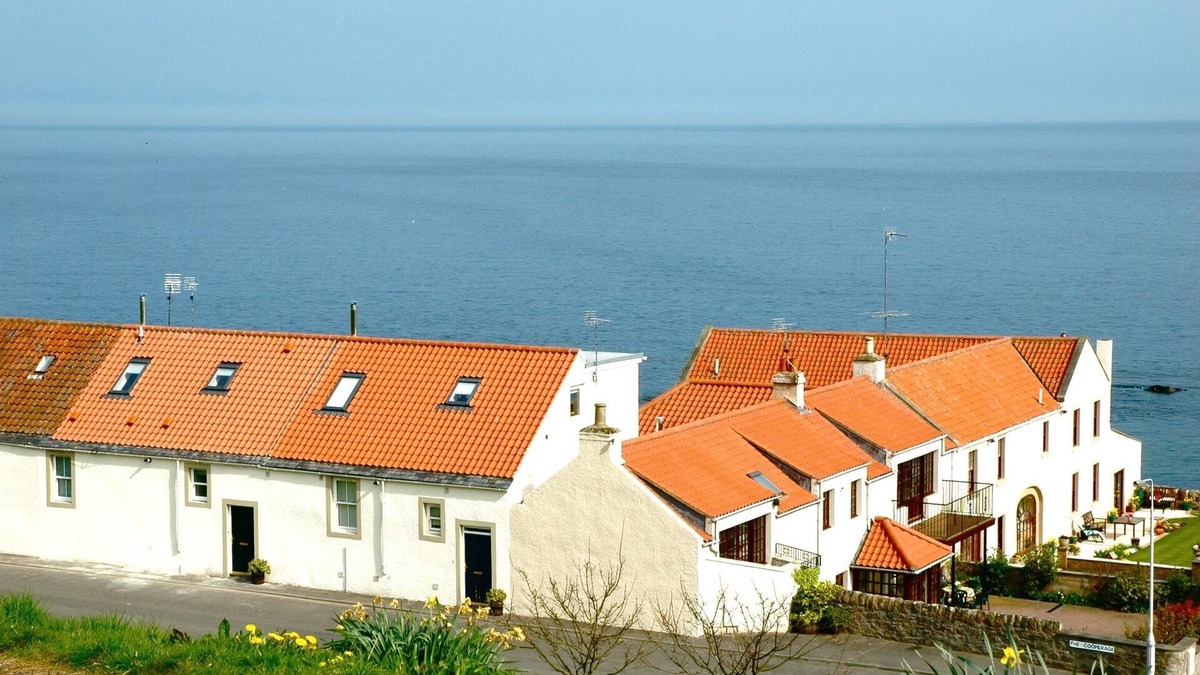 Kilrenny Cottage | Cottage With Stunning Panoramic Sea Views And Complimentary Wifi
