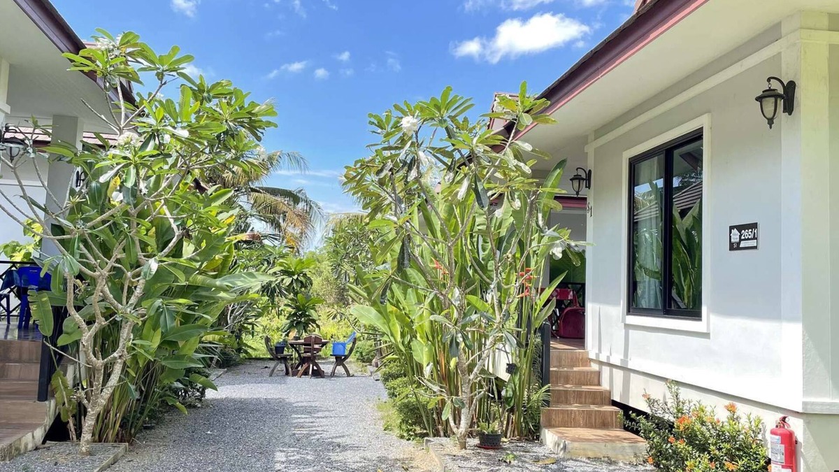 Ao Nang Cottage | Cottage with two rooms and a kitchen in a fantastic environment