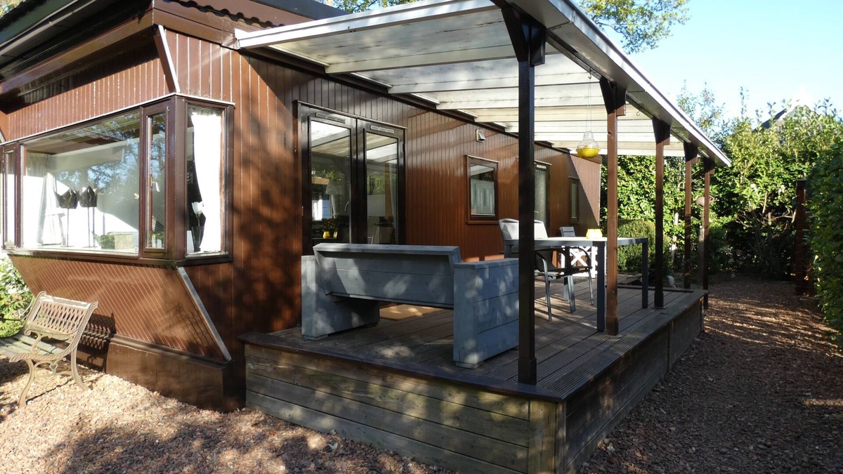 Marum Ski Chalet | Cottage with veranda for rent against forest edge, ideal for peace seekers