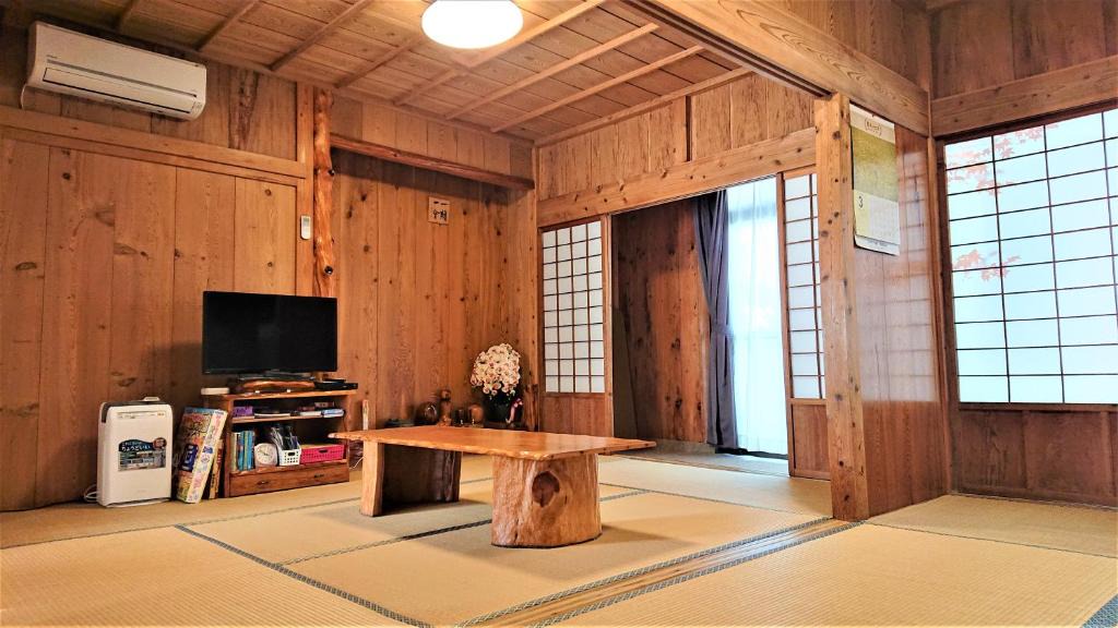 Miyanoura Cabin | Cottage Yakusugi House