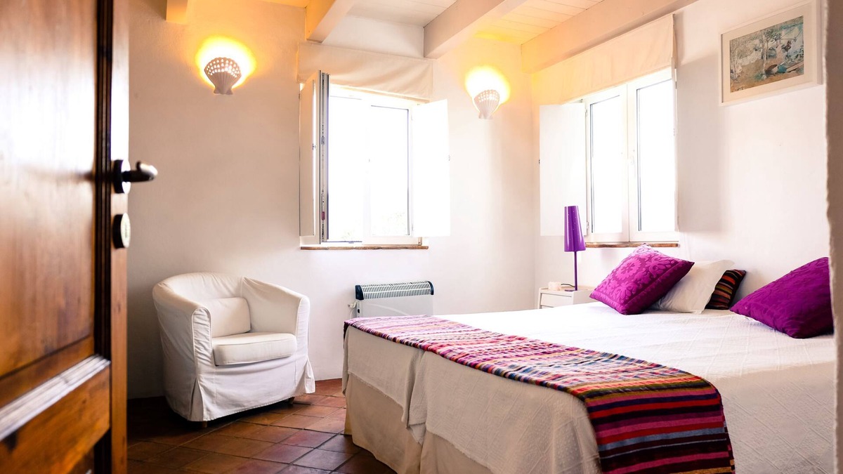Quelfes Cottage | Cottages - 2 Bedroom Family House with Pool