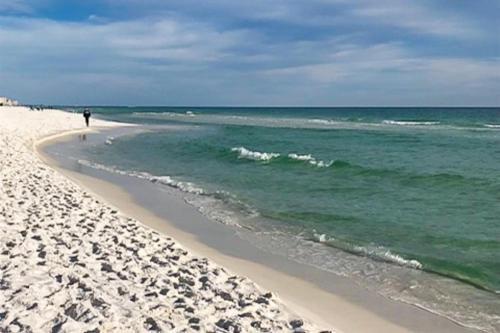 Clipper Cove House | Cottages of Crystal Beach Sea La Vie