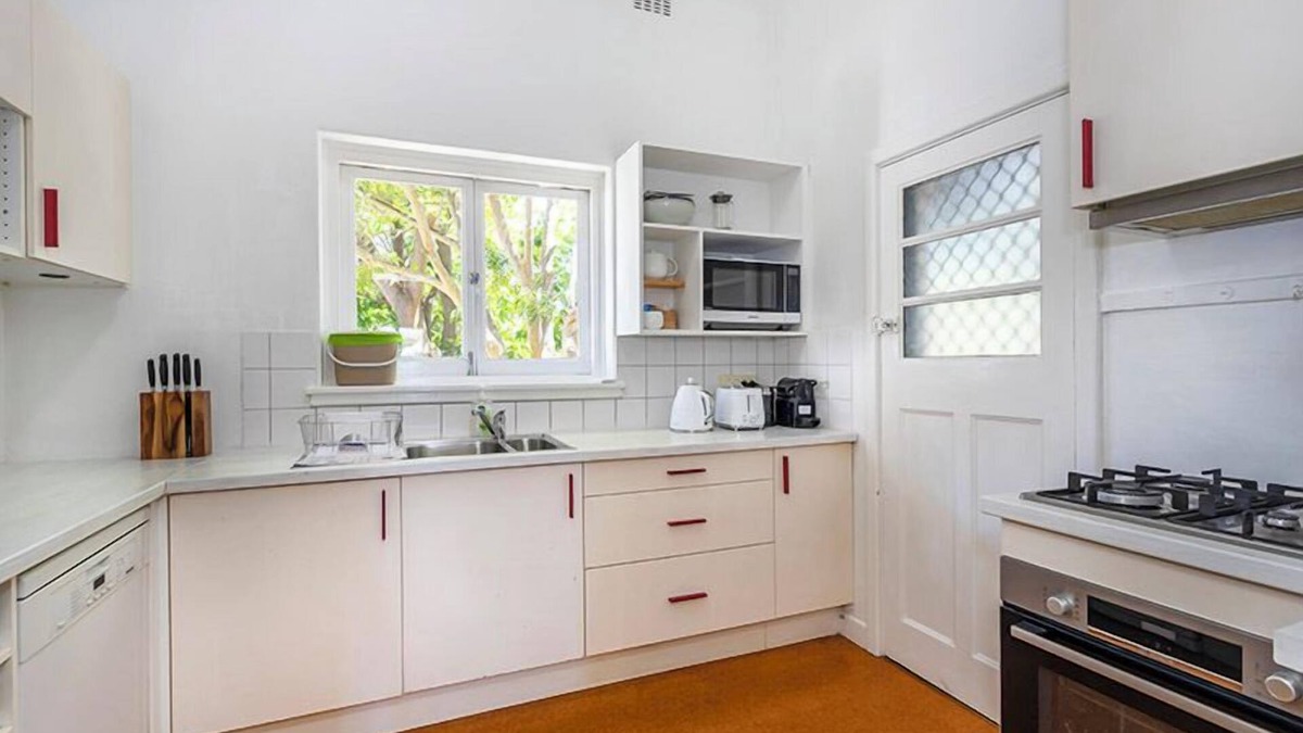 Cottesloe Apartment | Cottesloe Seascape Apartment - Executive Escapes