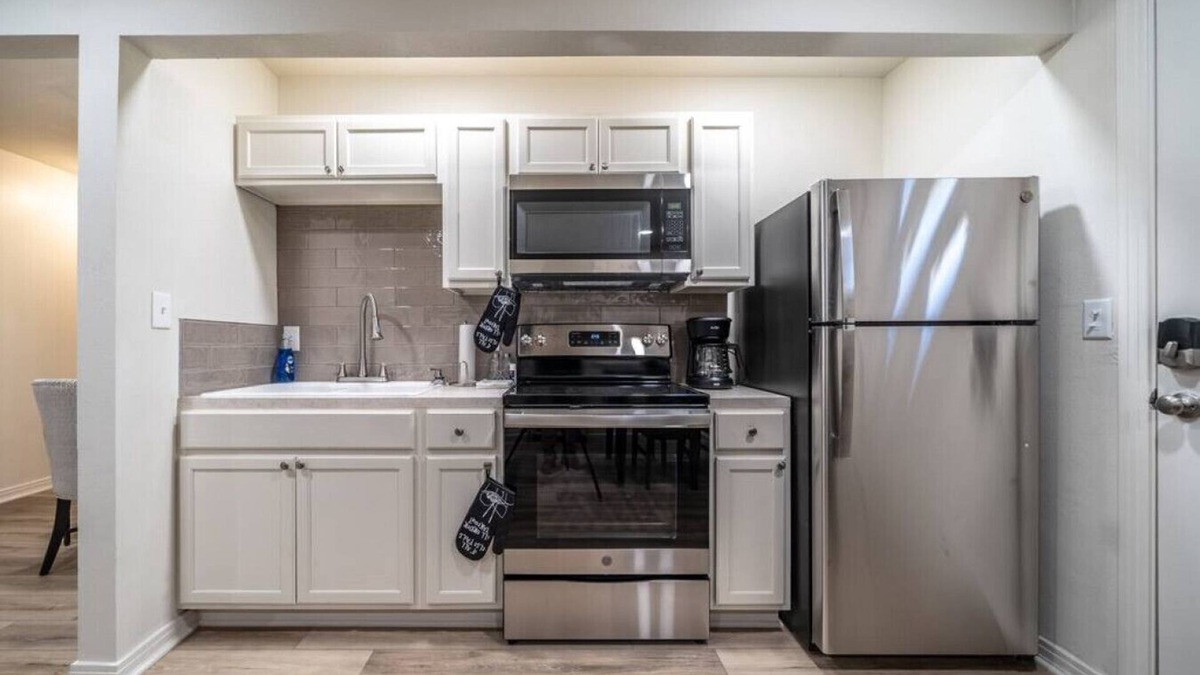 Lubbock House | Cotton Court - 2BR/2BA- Country Living